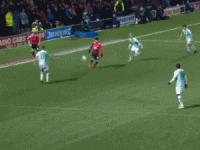 电讯报：埃泽因伤退出，英格兰队补招纽卡边锋巴恩斯